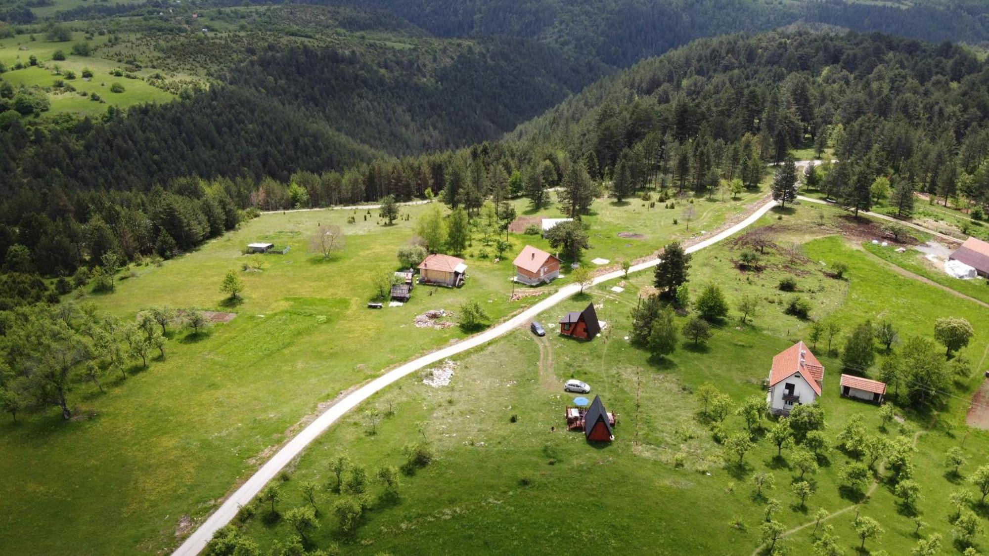 A Pine Vikendica U Srcu Zapadne Srbije * Nova Varos